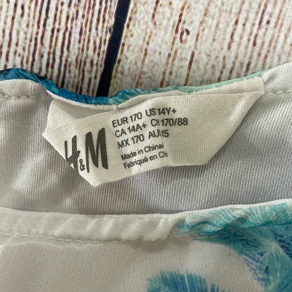 🌸Clearance!🌸 H&M Colorful Palm Tree Tank Top Size US 14Y+ - Picture 6 of 7